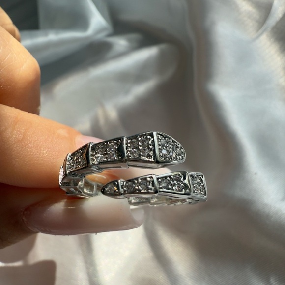 Adjustable Serpenti lux silver zircon ring - Picture 8 of 9